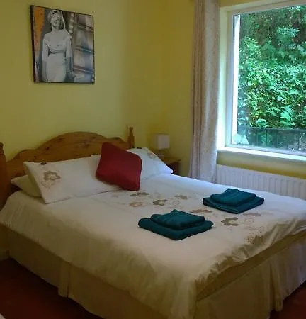 Mulberry Bed & Breakfast 3*